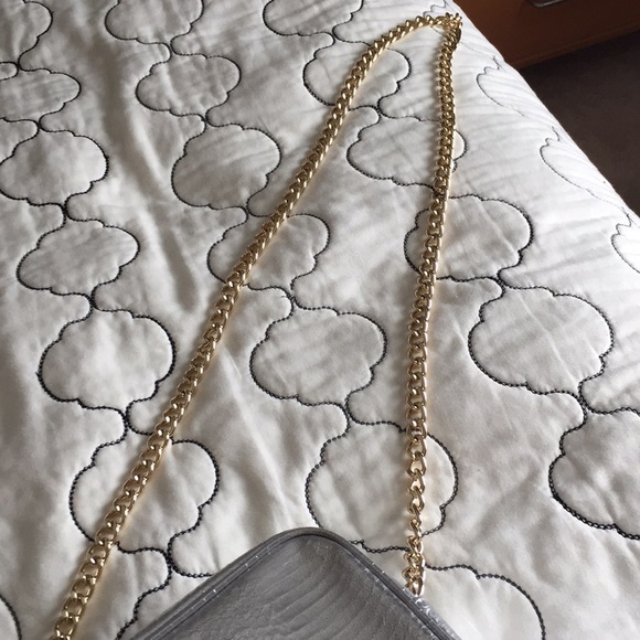 Victoria’s Secret cross body bag - Picture 4 of 7